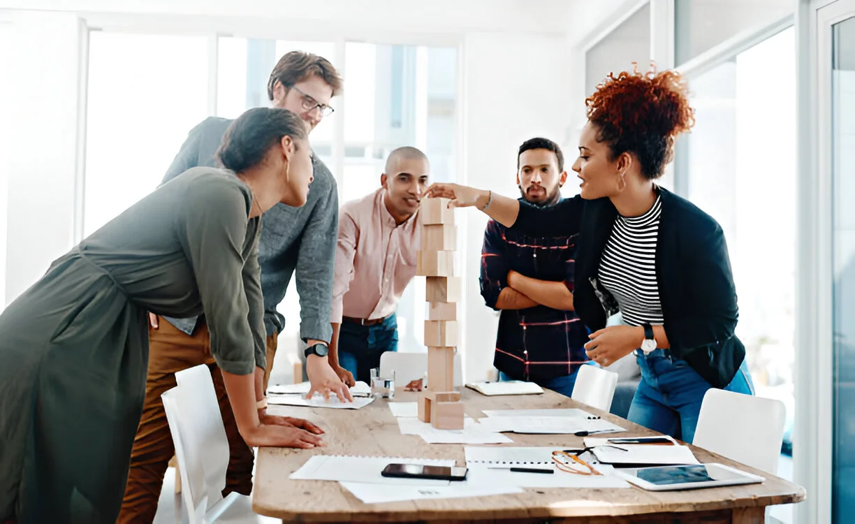 You are currently viewing Top 21 Fun Office Games That Promote Teamwork