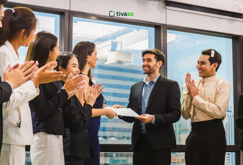 You are currently viewing 15 Thoughtful Employee Appreciation Gifts to Boost Morale